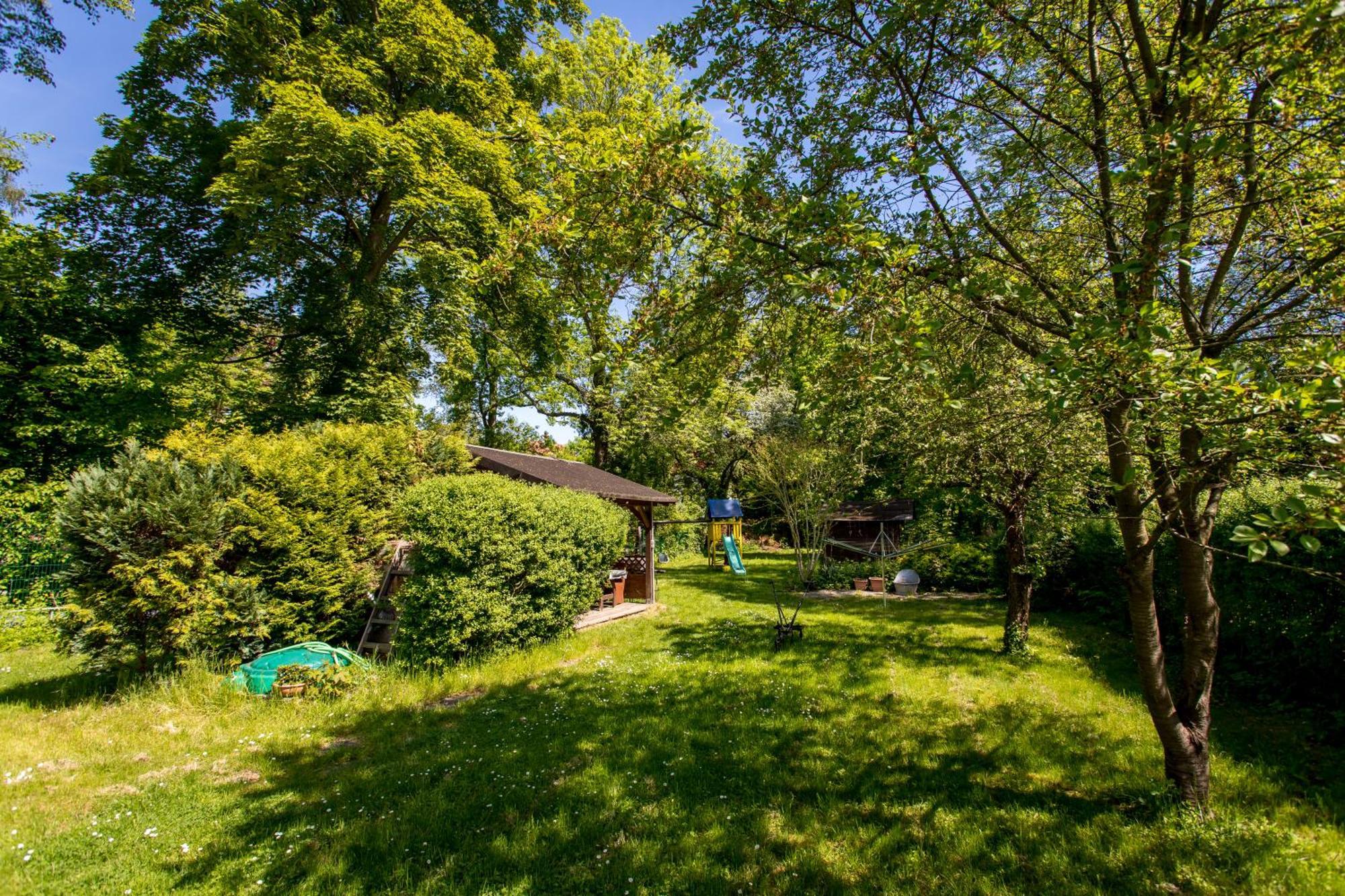 Ferienwohnung Mit 123Qm Fuer 8 Personen Mit Sehr Grossem Garten, Einfache Innen-Ausstattung ライプツィヒ エクステリア 写真
