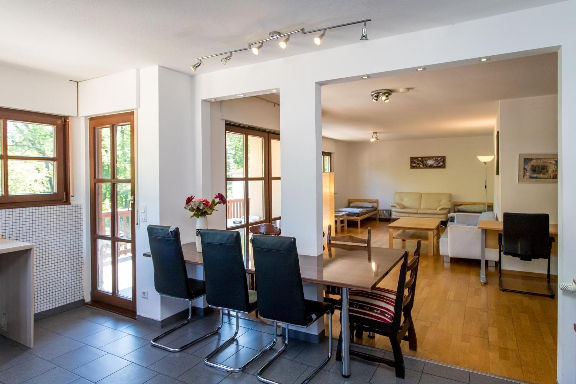 Ferienwohnung Mit 123Qm Fuer 8 Personen Mit Sehr Grossem Garten, Einfache Innen-Ausstattung ライプツィヒ エクステリア 写真